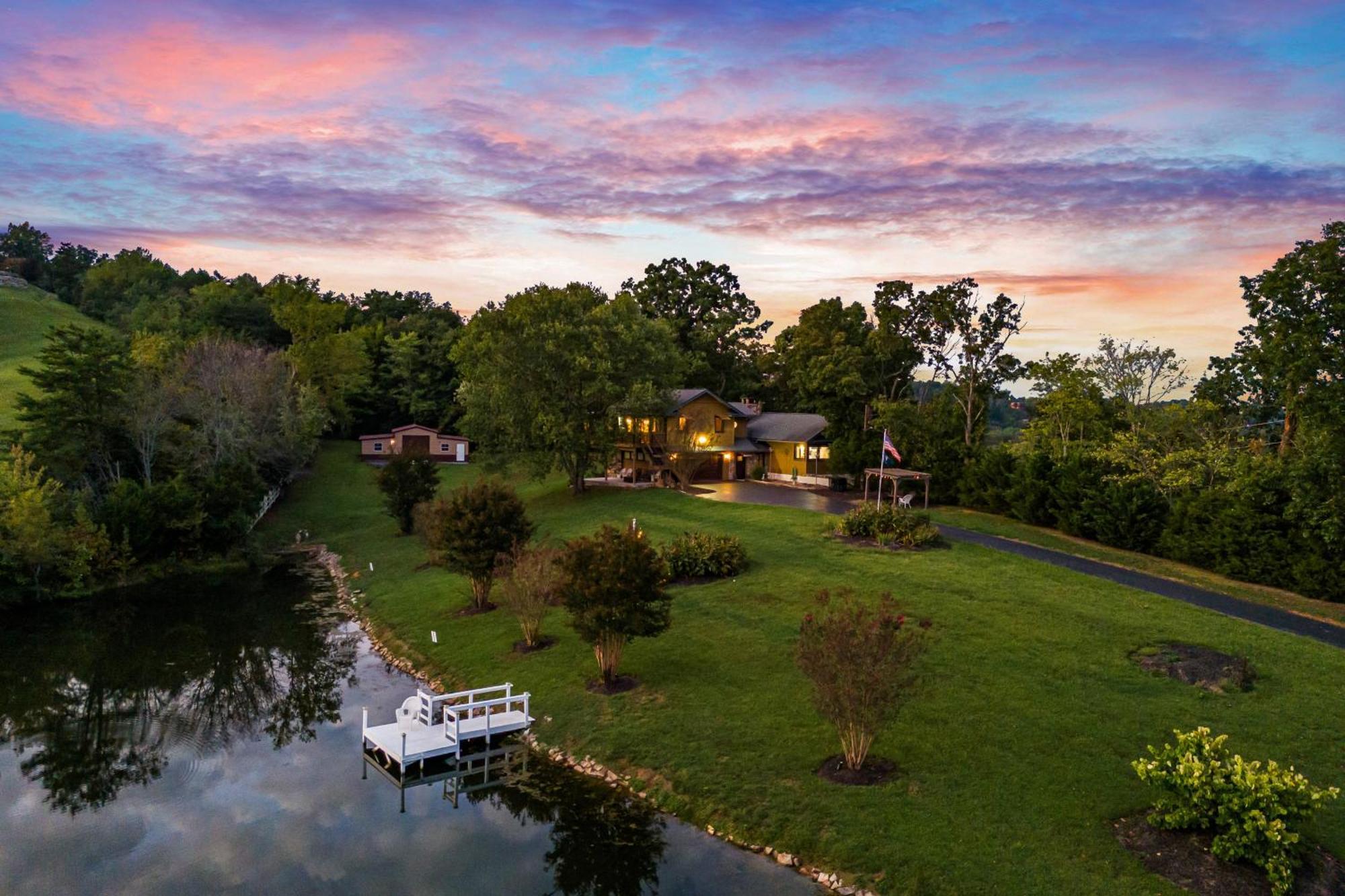 Villa Haven On The Pond à Pigeon Forge Extérieur photo